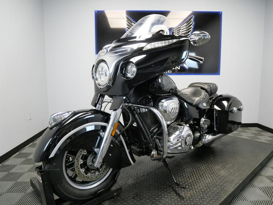 2017 Indian Motorcycle® Chieftain® Thunder Black Pearl