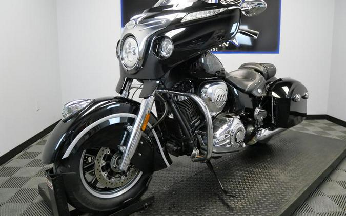 2017 Indian Motorcycle® Chieftain® Thunder Black Pearl