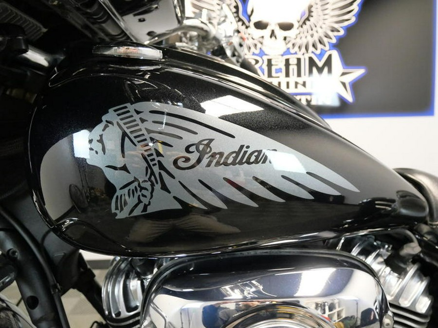 2017 Indian Motorcycle® Chieftain® Thunder Black Pearl