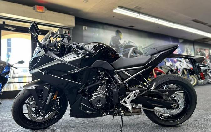 2025 Suzuki GSX-8R