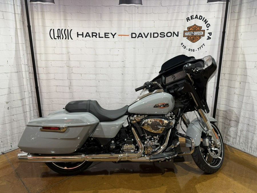 2025 Harley-Davidson® Street Glide® FLHX 0395078 Billiard Gray