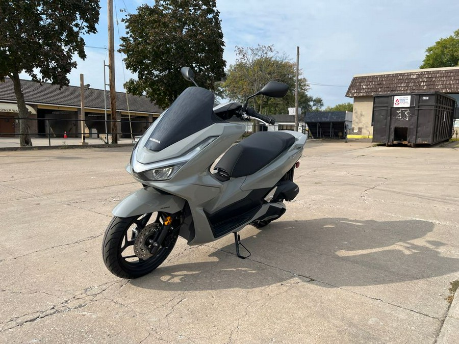 2025 Honda PCX ABS
