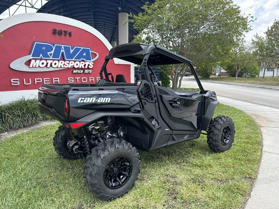 2026 Can-Am Commander XT 700