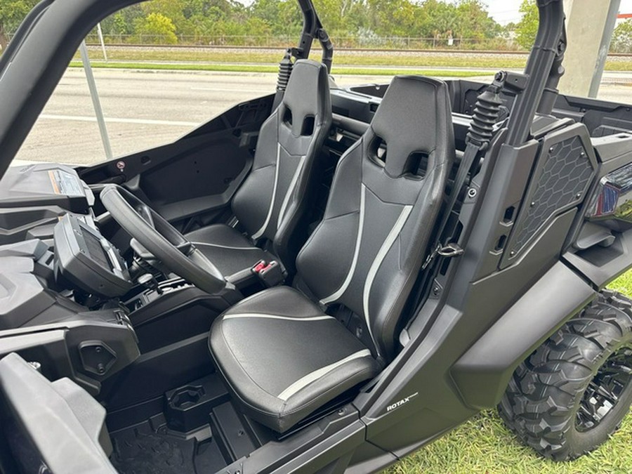 2026 Can-Am Commander XT 700
