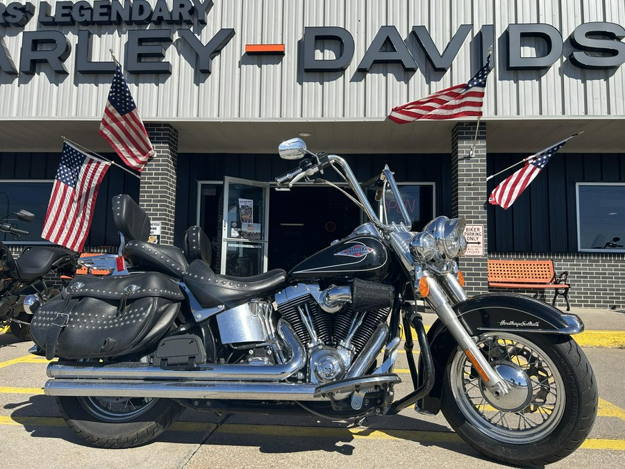 2010 Harley-Davidson® Heritage Softail® Classic Vivid Black Chrome Laced Wheels