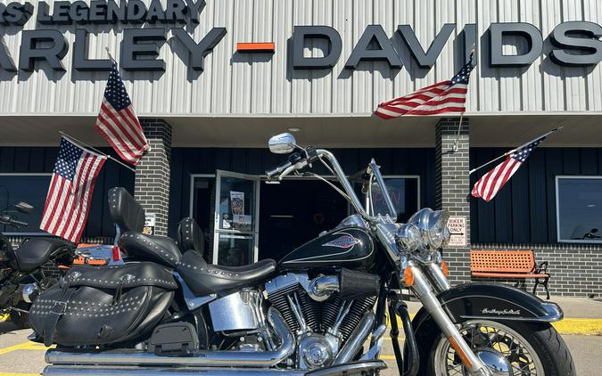 2010 Harley-Davidson® Heritage Softail® Classic Vivid Black Chrome Laced Wheels