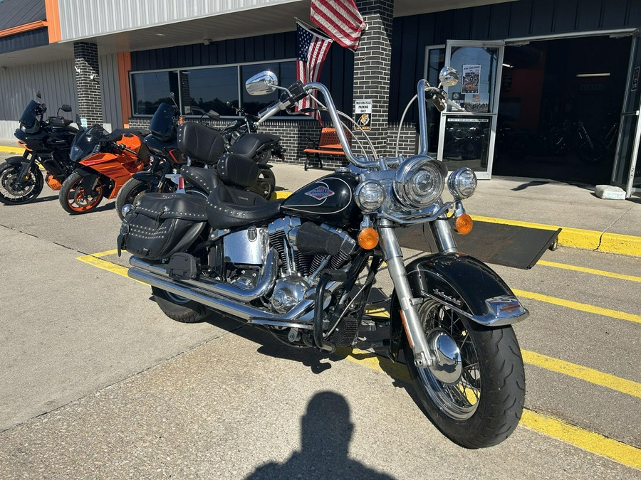 2010 Harley-Davidson® Heritage Softail® Classic Vivid Black Chrome Laced Wheels