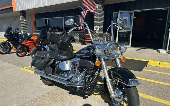 2010 Harley-Davidson® Heritage Softail® Classic Vivid Black Chrome Laced Wheels