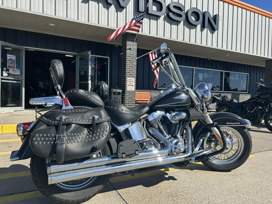 2010 Harley-Davidson® Heritage Softail® Classic Vivid Black Chrome Laced Wheels