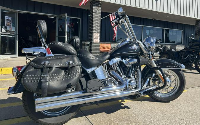 2010 Harley-Davidson® Heritage Softail® Classic Vivid Black Chrome Laced Wheels