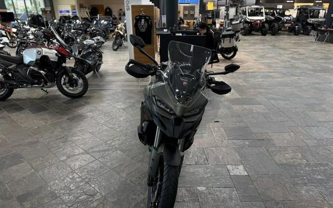 2025 Ducati Multistrada V2 S Storm Green