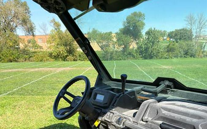 2023 Can-Am Defender DPS HD9