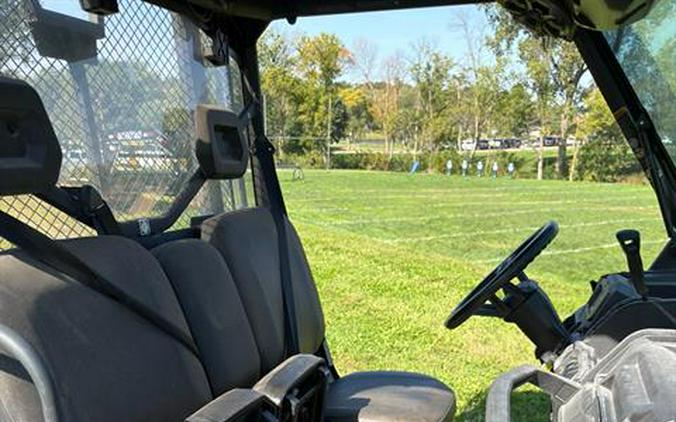 2023 Can-Am Defender DPS HD9