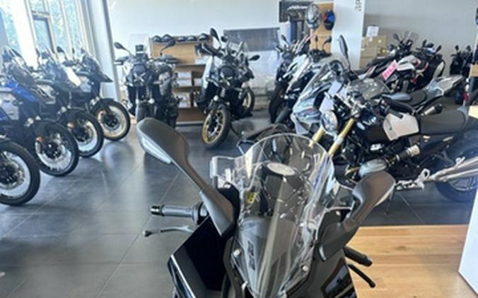 2026 BMW S 1000 RR Blackstorm metallic 1000 RR Light White M Motorsport