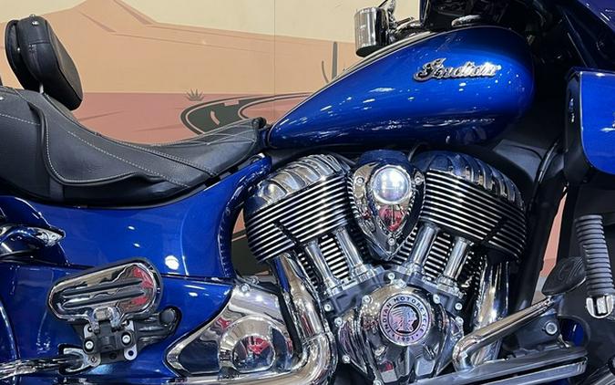 2019 Indian Roadmaster Icon Series Dirt Track SmokeThunder Black Smoke