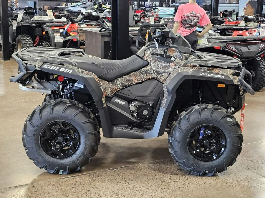 2024 Can-Am™ OutlanderT Hunting Edition 850