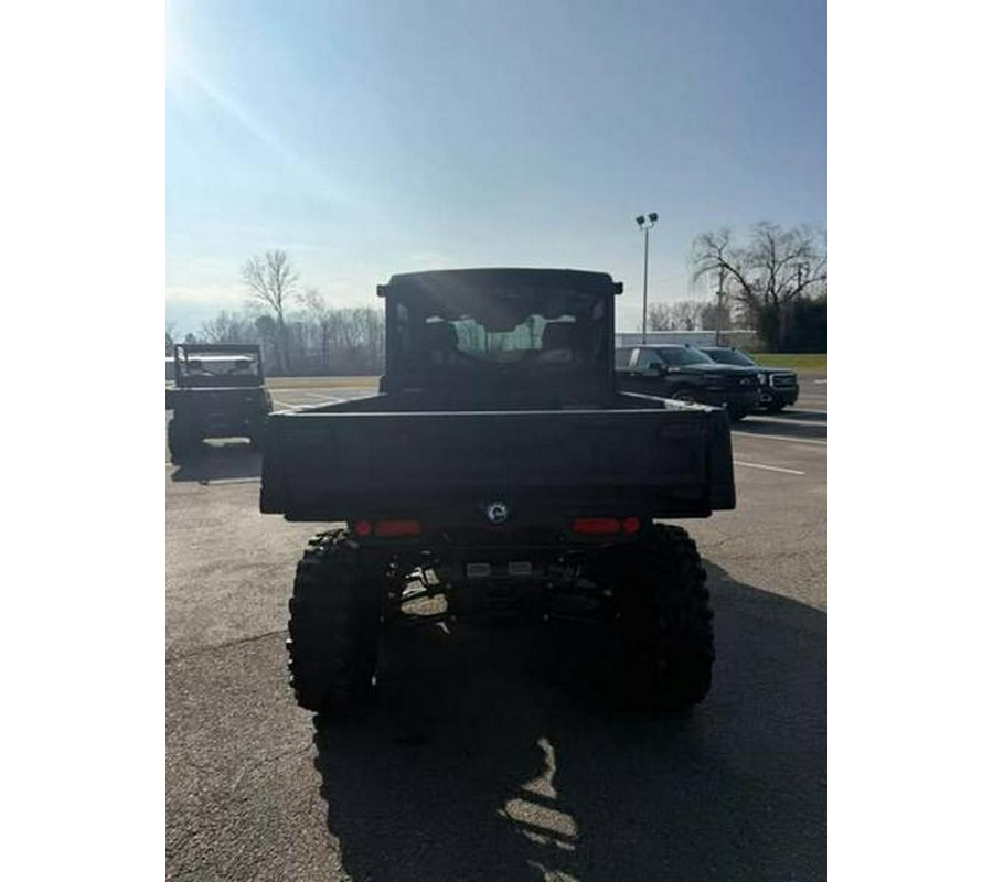 2026 Can-Am® Defender 6x6 Limited HD10