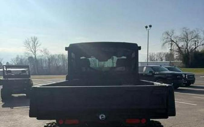 2026 Can-Am® Defender 6x6 Limited HD10