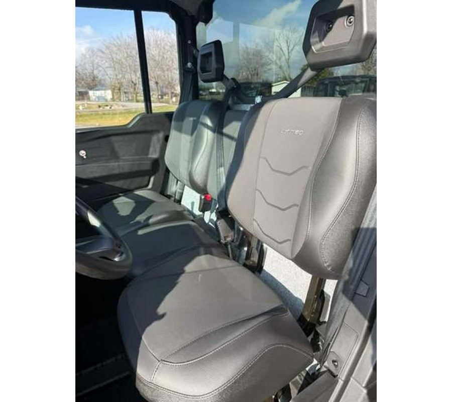 2026 Can-Am® Defender 6x6 Limited HD10