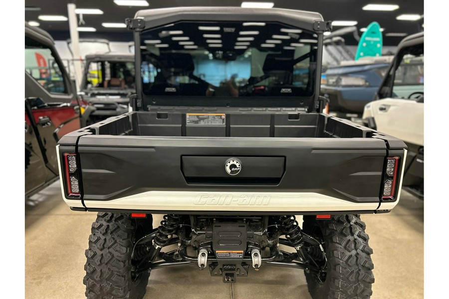 2026 DEFENDER LIMITED HD11 - Can-Am