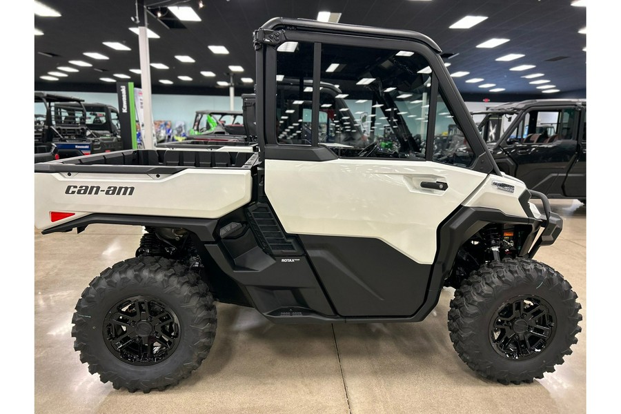 2026 DEFENDER LIMITED HD11 - Can-Am