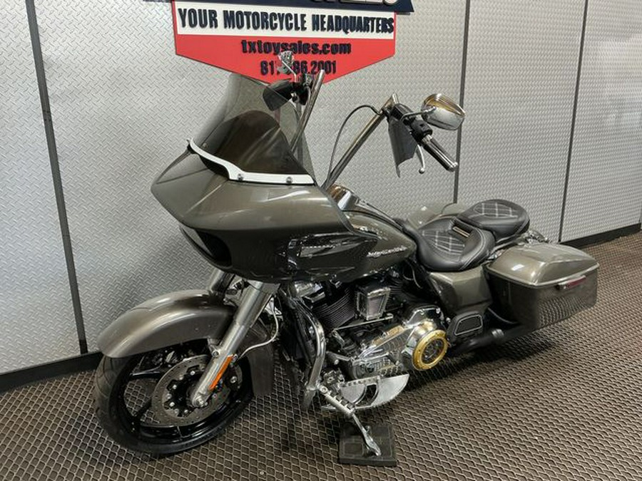 2019 Harley-Davidson Road Glide Base