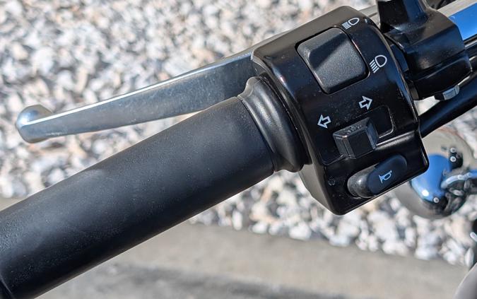 2017 Kawasaki Vulcan 900 Custom