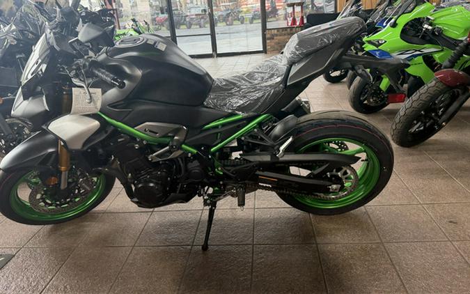 2026 Kawasaki Z900 SE ABS