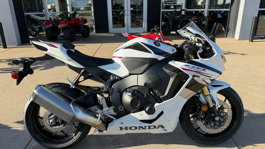 2027 Honda CBR1000RR