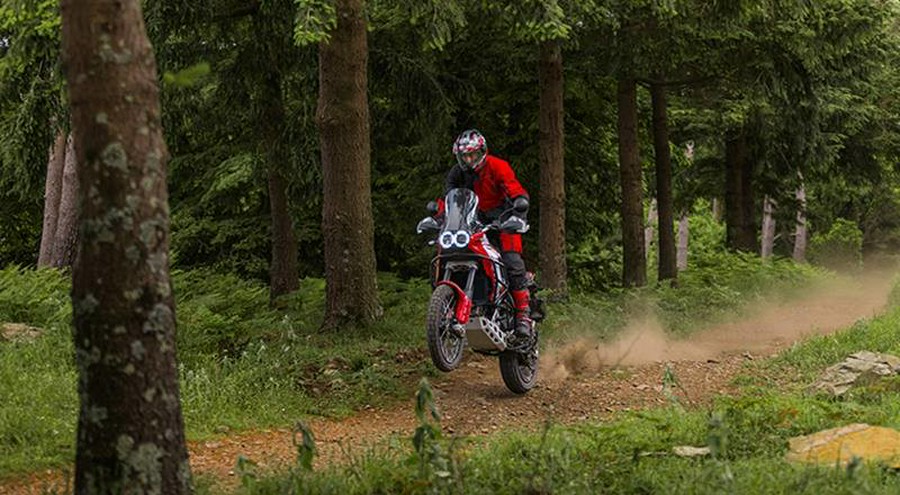 2025 Ducati DesertX Discovery