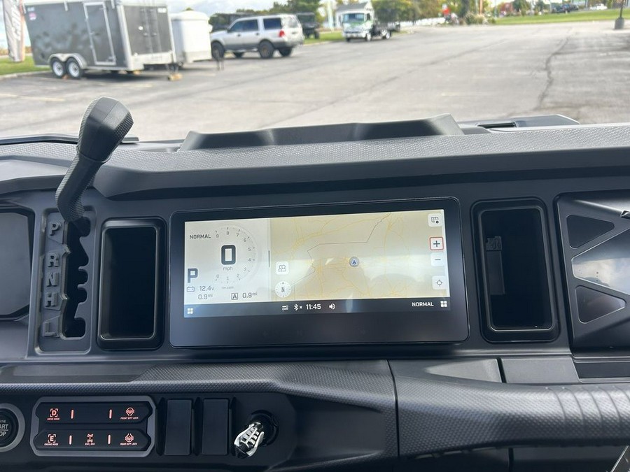 2026 Can-Am® Defender XT HD11 With 10.25 in.display