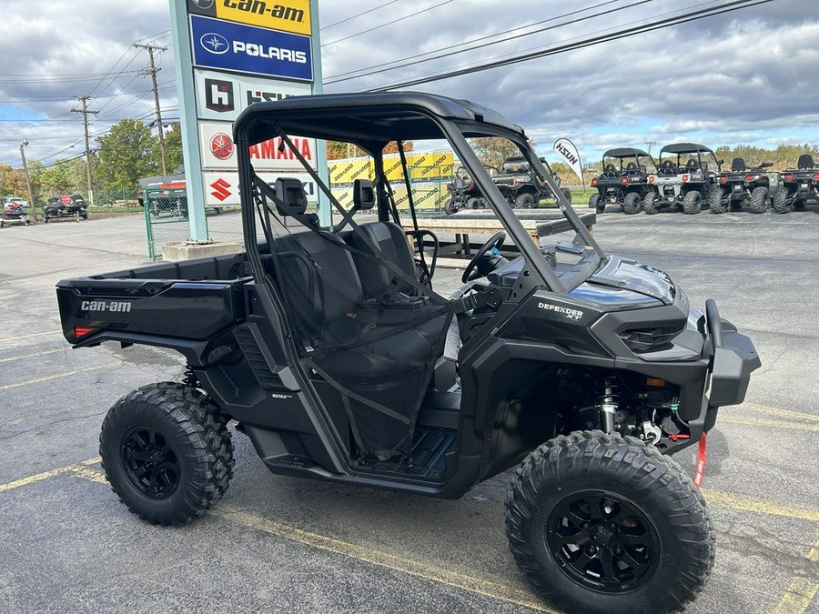 2026 Can-Am® Defender XT HD11 With 10.25 in.display