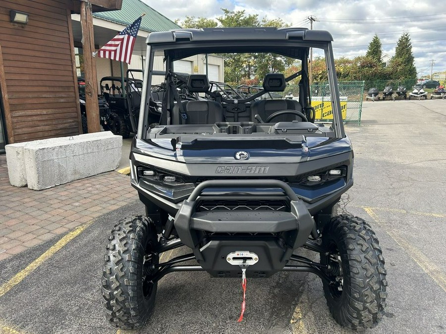 2026 Can-Am® Defender XT HD11 With 10.25 in.display