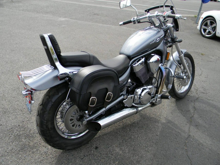 2005 Suzuki Boulevard VS1400