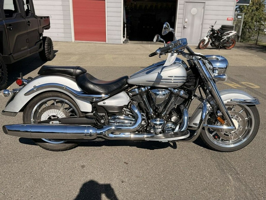 2009 Yamaha Roadliner S