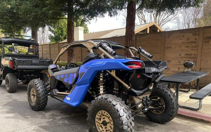 2024 Can-Am® Maverick X3 X rs Turbo RR Dazzling Blue & Carbon Black