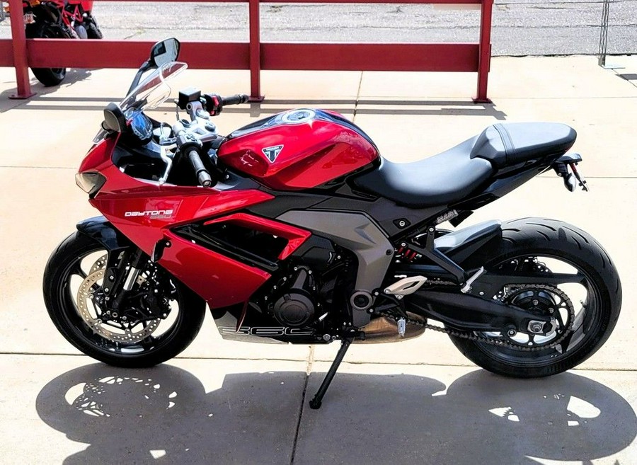 2025 Triumph Daytona 660 Carnival Red/Sapphire Black