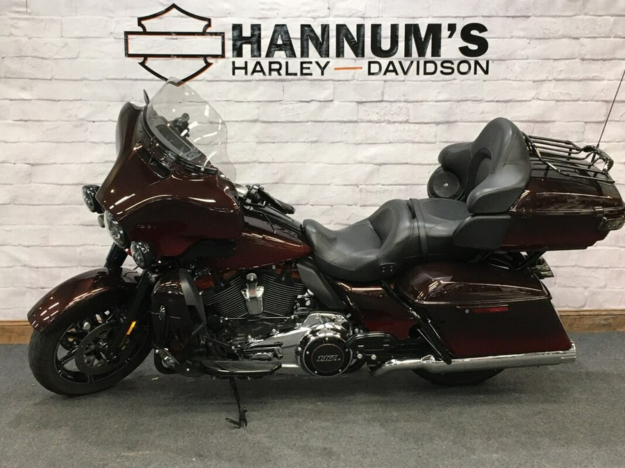 2018 Harley-Davidson CVO Limited Burgundy Cherry Sunglo Fade FLHTKSE