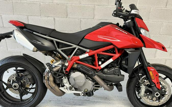 2020 Ducati Hypermotard 950 Red