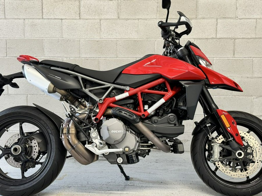 2020 Ducati Hypermotard 950 Red