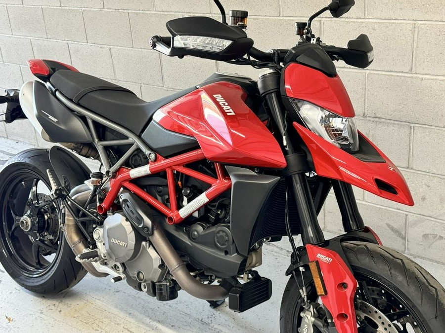 2020 Ducati Hypermotard 950 Red