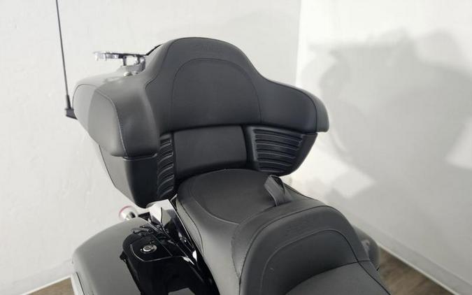 2023 Indian Motorcycle® Pursuit Limited Black Metallic