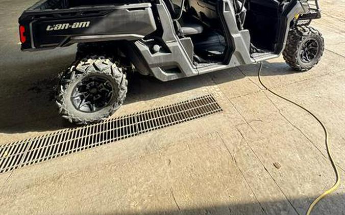 2023 Can-Am Defender MAX DPS HD9