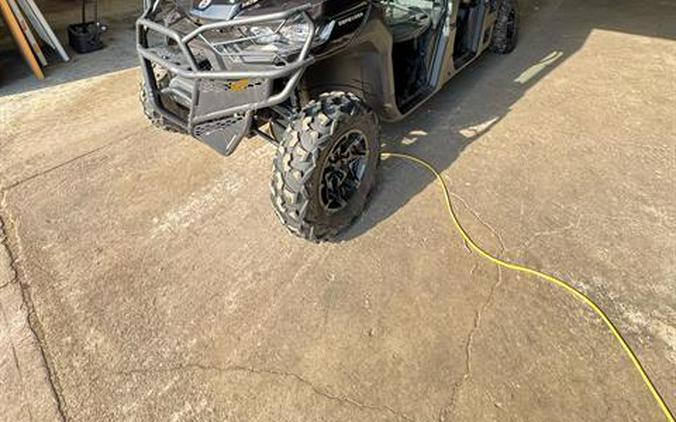 2023 Can-Am Defender MAX DPS HD9