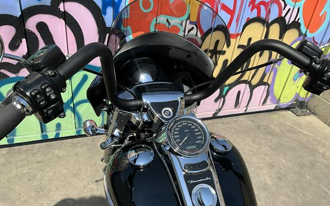 2015 HARLEY Freewheeler