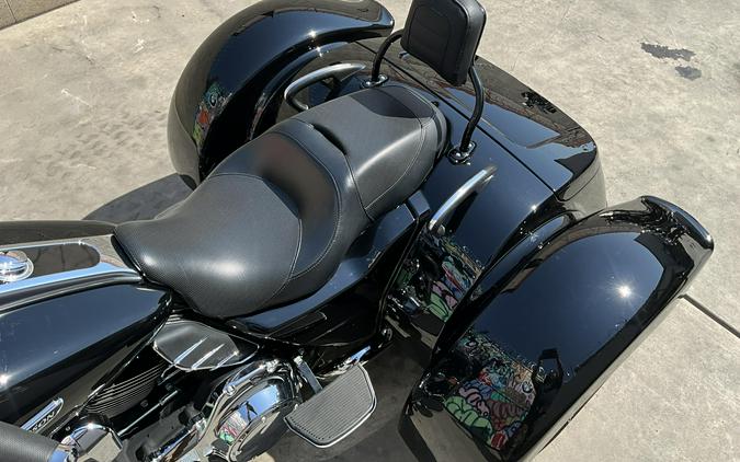 2015 HARLEY Freewheeler