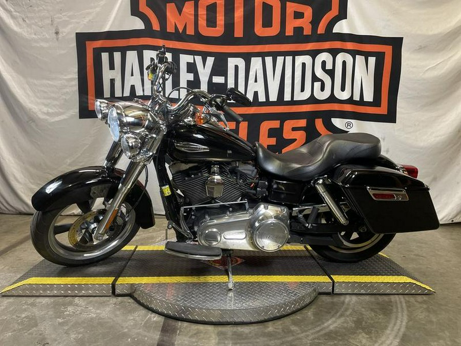 2016 Harley-Davidson® FLD - Dyna® Switchback™