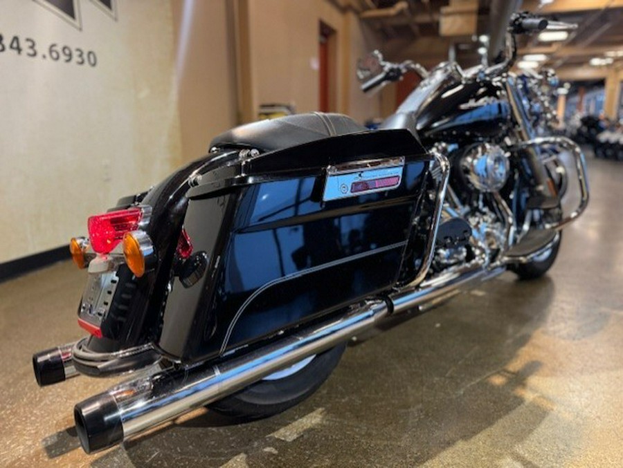 2010 Harley Davidson Road King® FLHR
