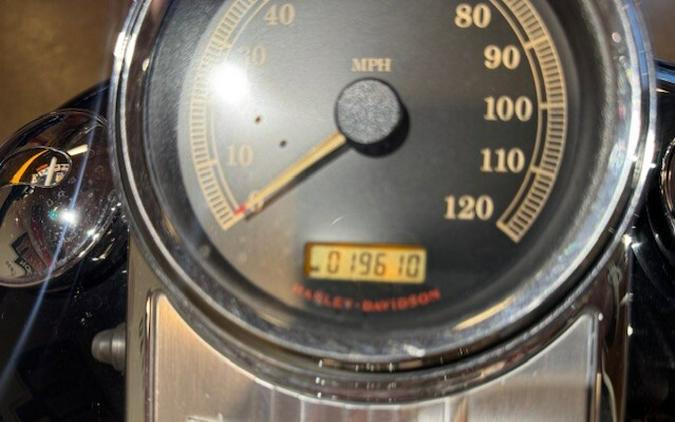 2010 Harley Davidson Road King® FLHR