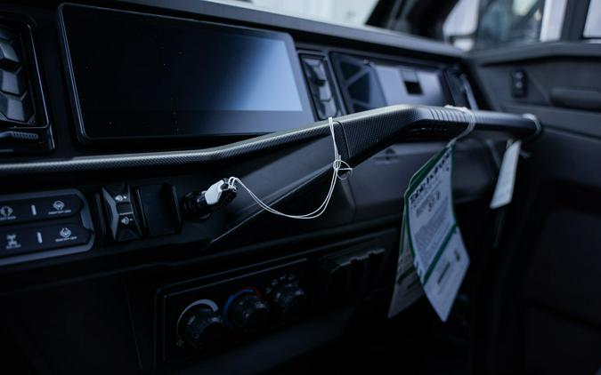 2026 Can-Am® Defender MAX Limited HD11